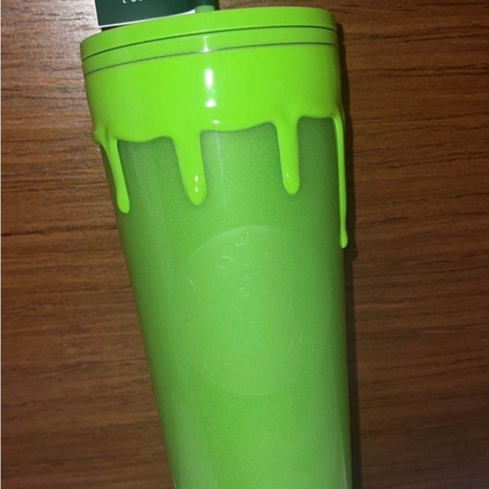 Glow n the dark slime cup